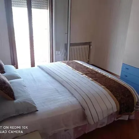 Cozy With Queen Bed 温馨双人大房间 Appartement *