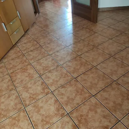 Cozy With Queen Bed 温馨双人大房间 Apartment *